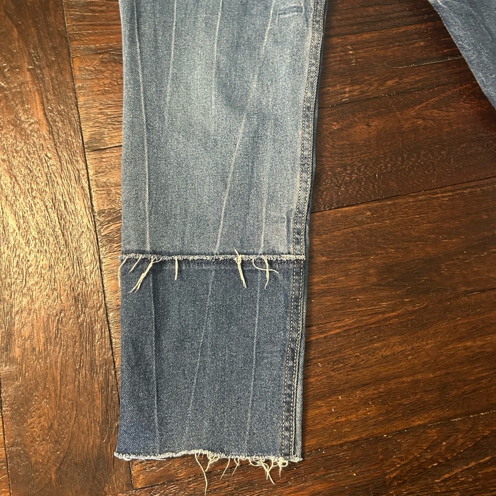 Hollister Blue Patchwork Curvy High Rise Mom Jeans - Picture 8 of 9